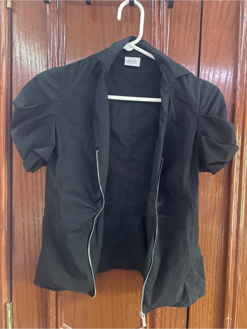 Suzy Shier Black Short-Sleeve Zip Front Top
